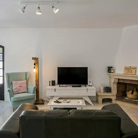 Holiday home Feels Like Sunny House With Pool