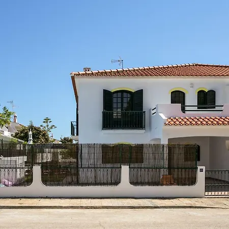Holiday home Feels Like Sunny House With Pool *