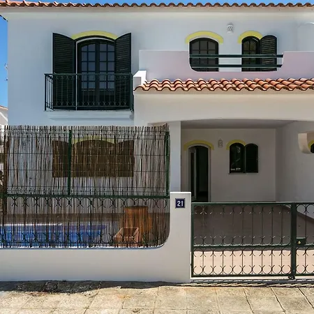 Holiday home Feels Like Sunny House With Pool