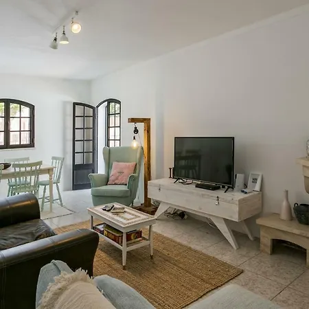 Casa de Férias Feels Like Sunny House With Pool *